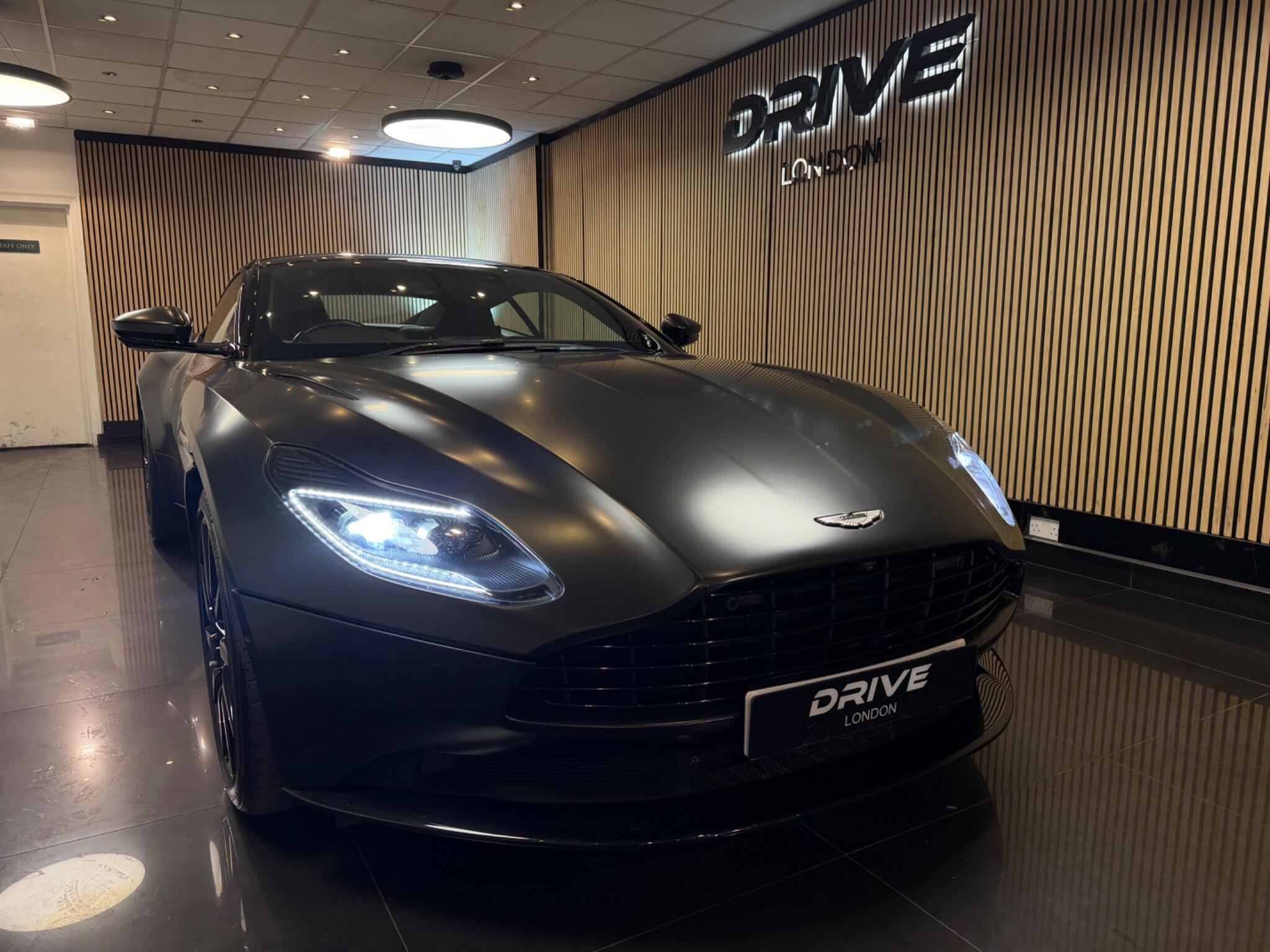 Aston Martin DB11